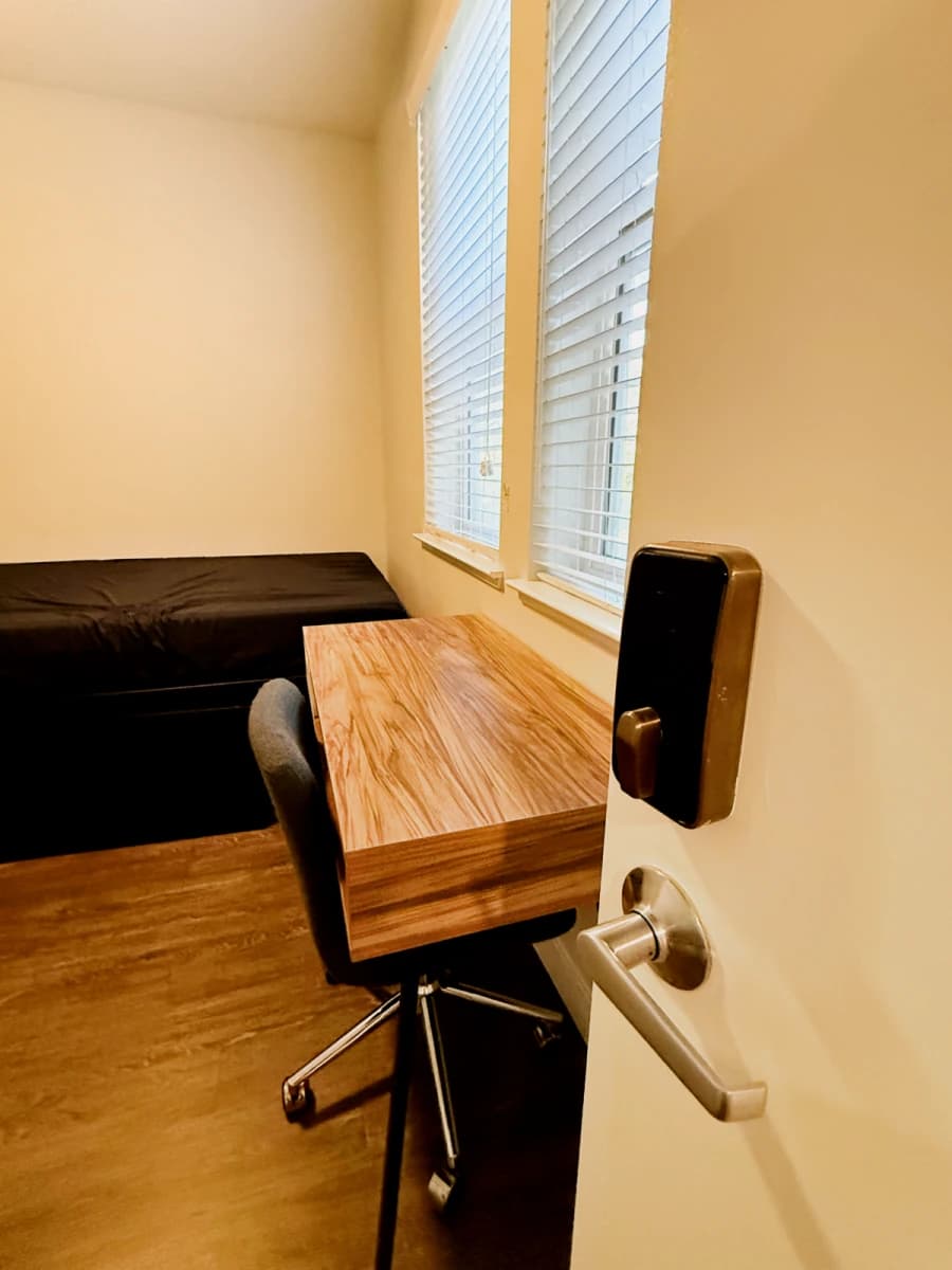 2 Bed 2 Bath B2