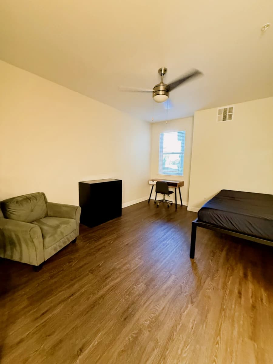 2 Bed 2 Bath B2