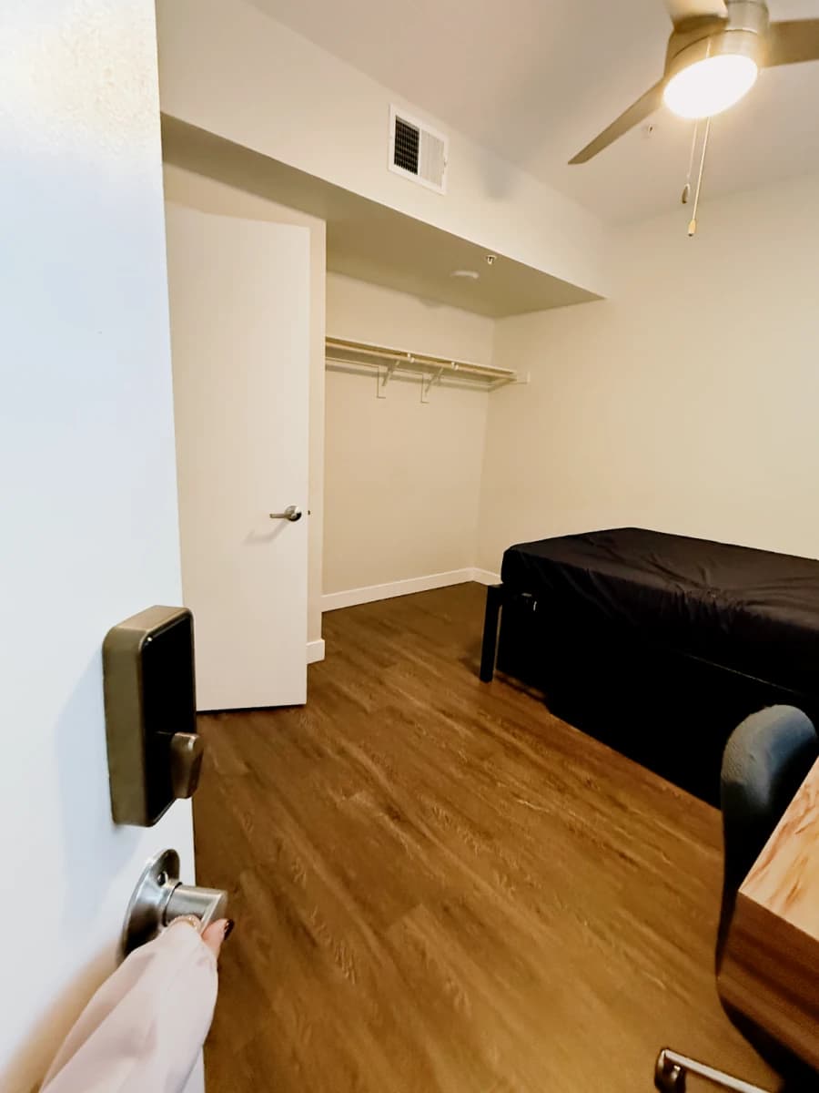 2 Bed 2 Bath B2