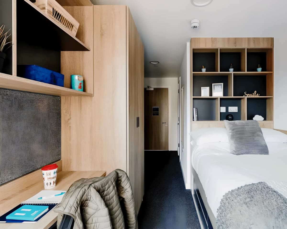 Southampton Crossings image