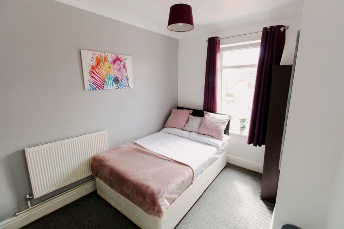 5 Bed 2 Bath