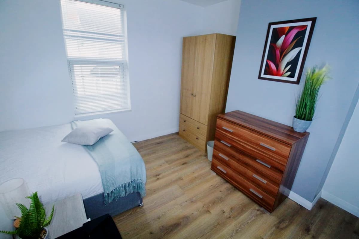 22 Dixon Street image