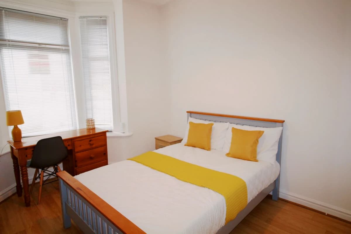4 Bed 1 Bath