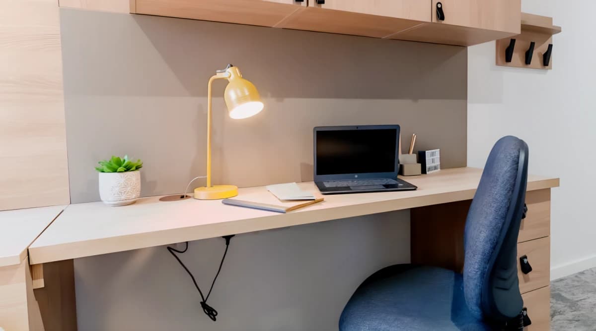 Silver En Suite