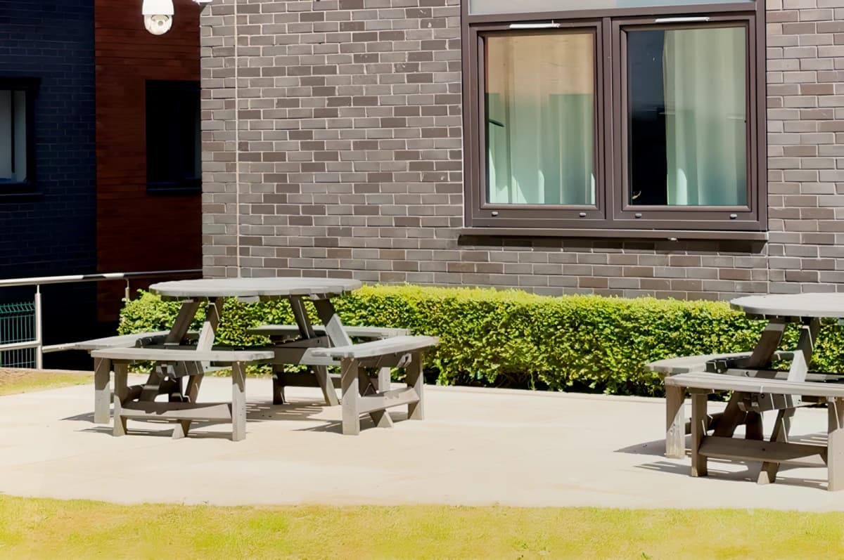 Outdoor Features