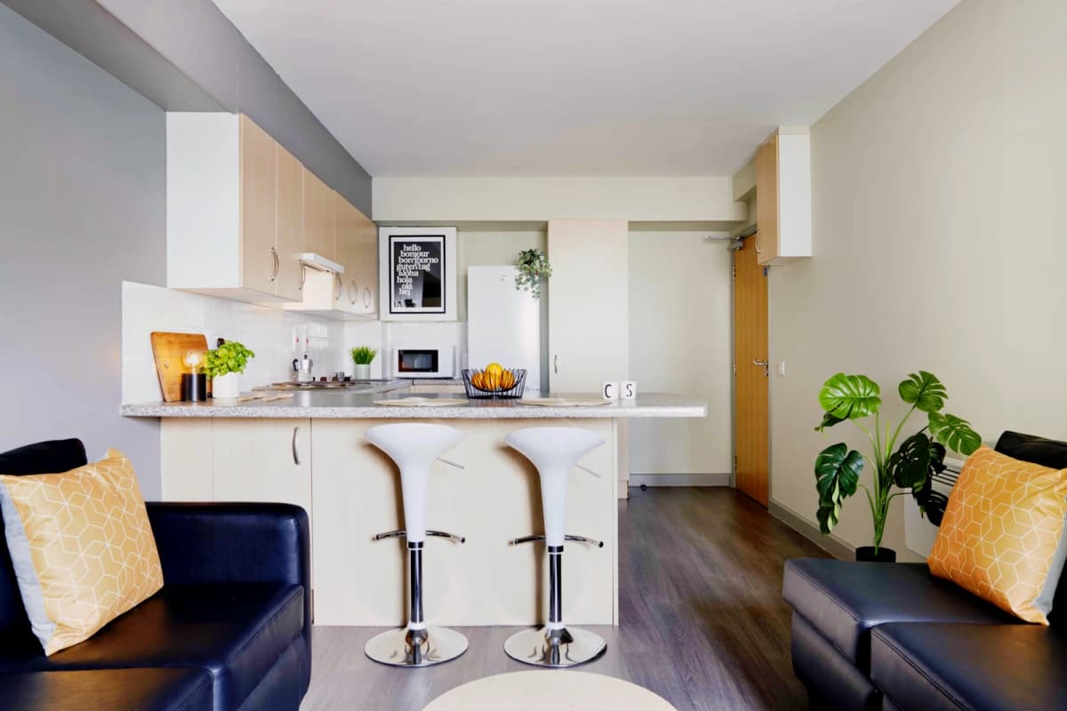 Basic En-suite Single