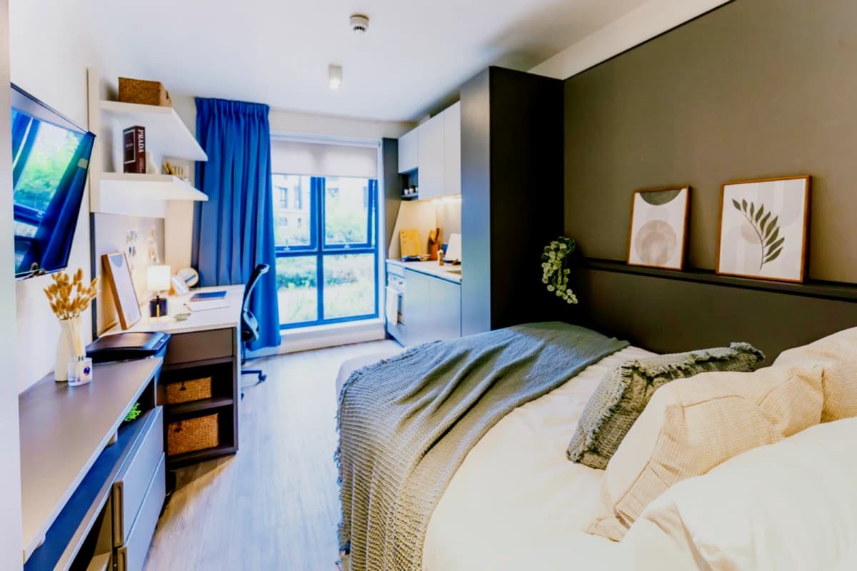 Portswood House image