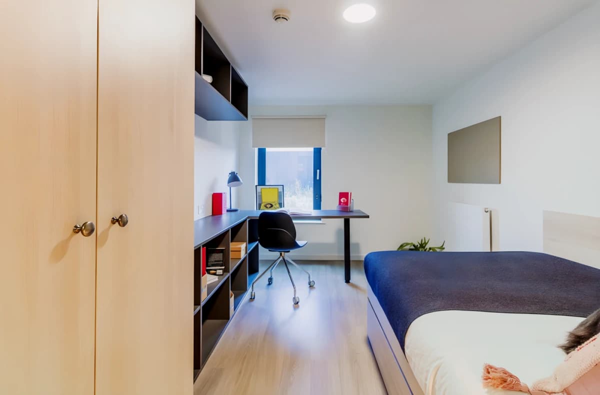 Silver En Suite River View