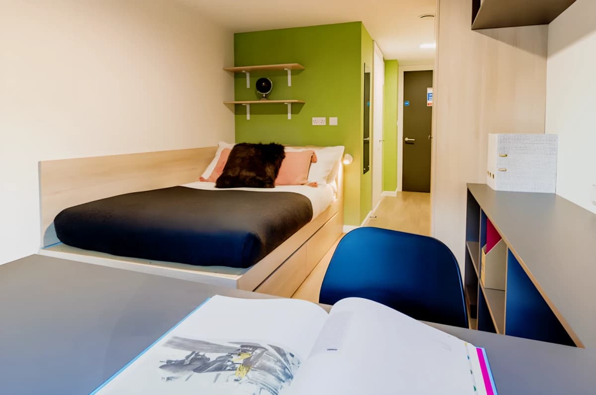 Silver En Suite River View