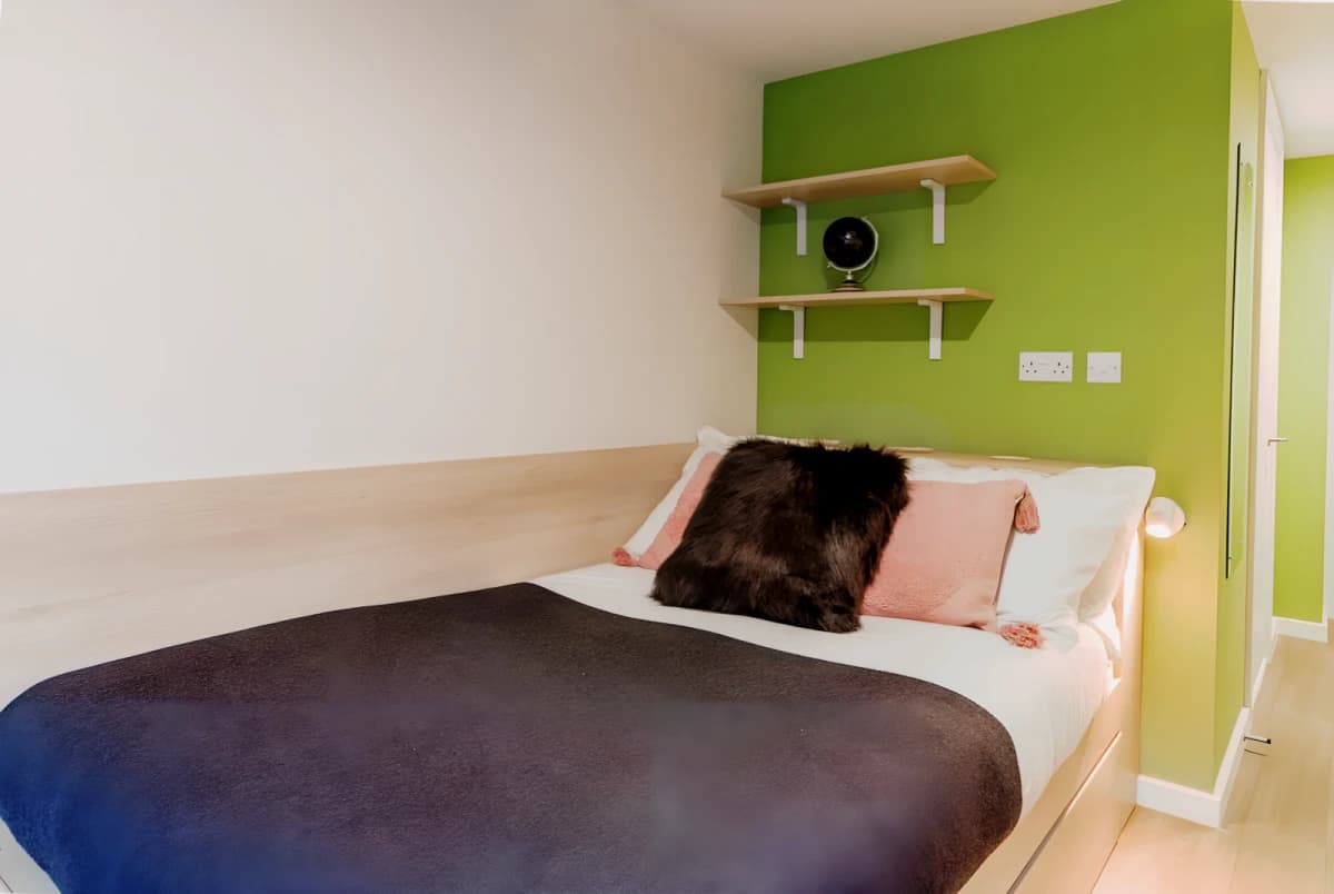 Silver En Suite River View