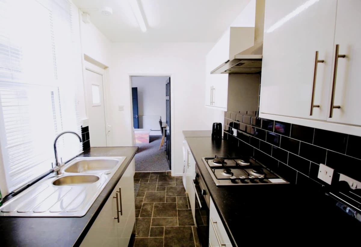 Large Double Ensuite Room