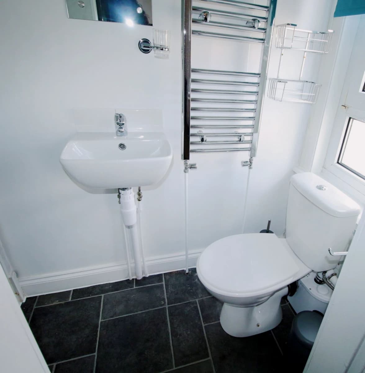 16 Carholme Road image