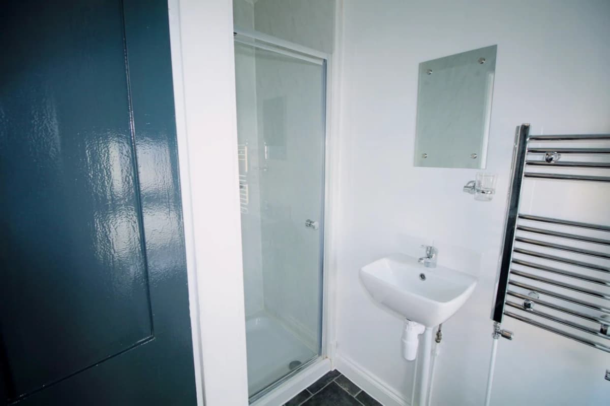 16 Carholme Road image
