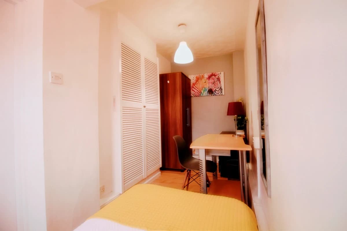 10 Staunton Court image 3