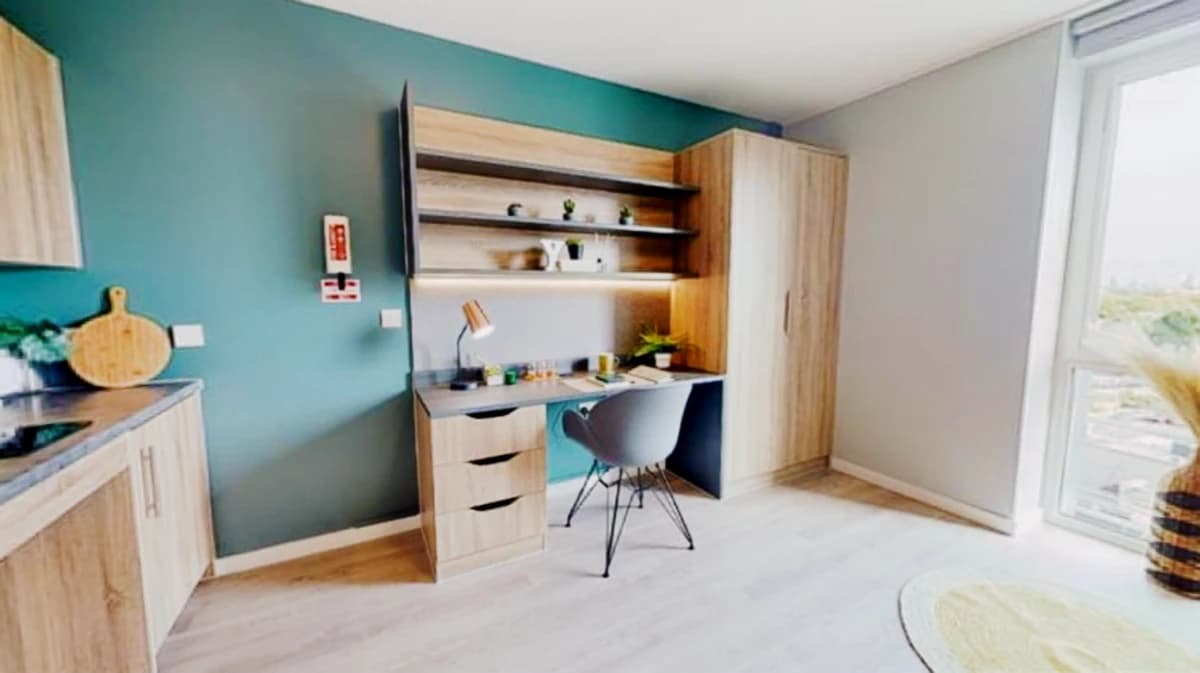 iQ Hammersmith image