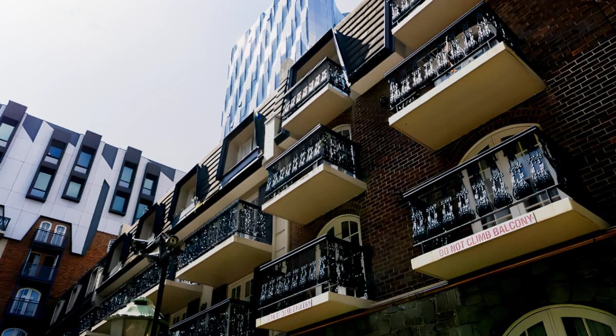 dwell Village Melbourne City image 4