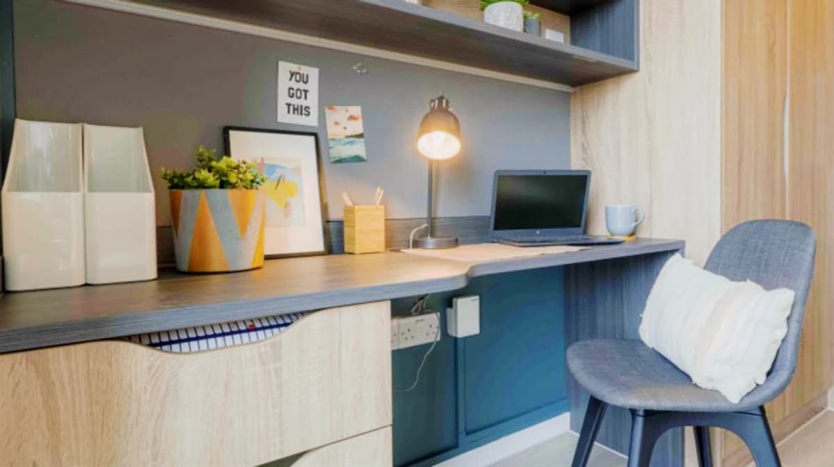 iQ Hammersmith image