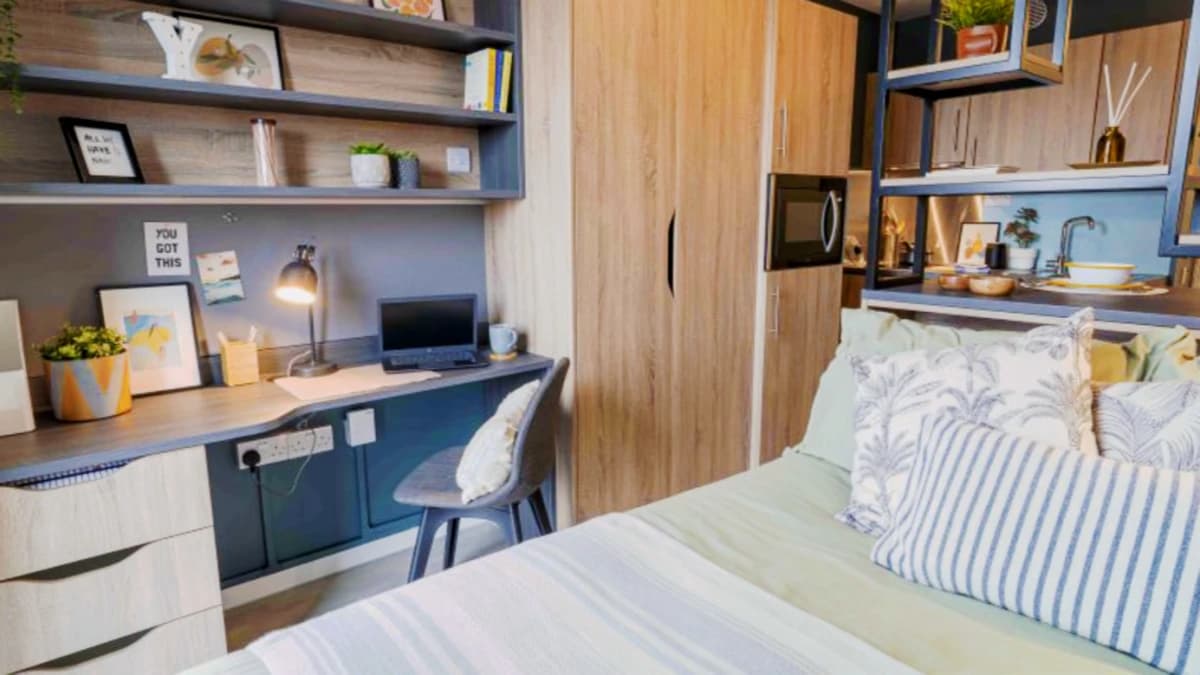 iQ Hammersmith image