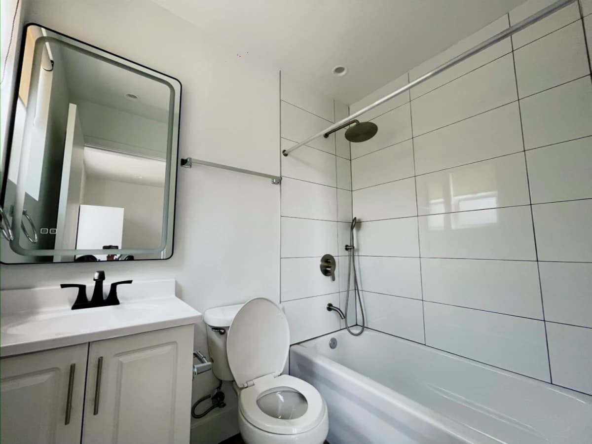 1186 W 37th Pl image