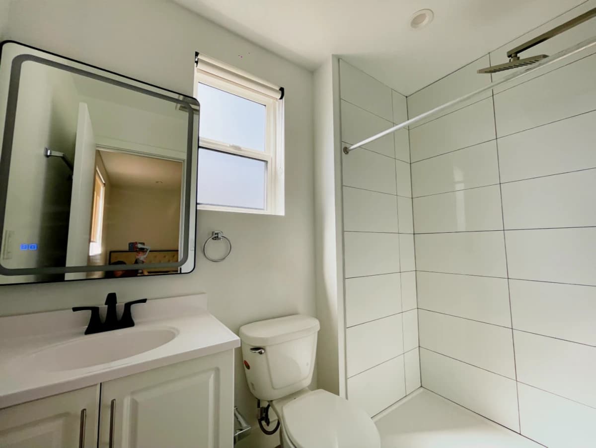 1186 W 37th Pl image