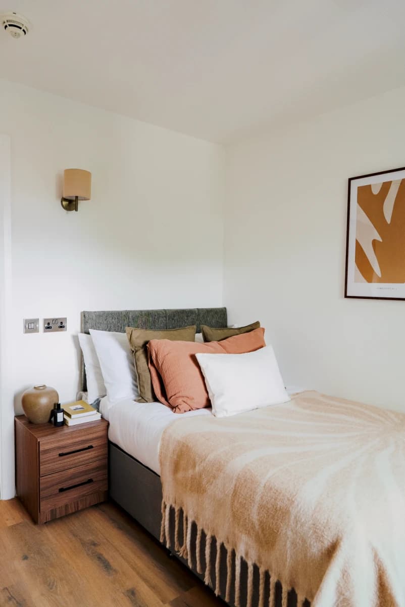 Cambridge House image