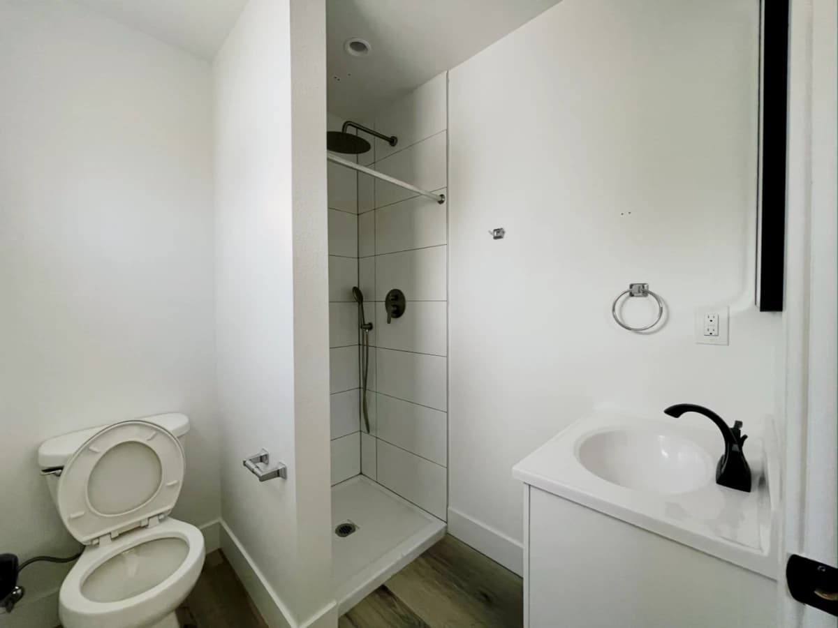 1186 W 37th Pl image