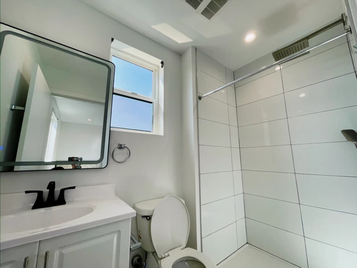 1186 W 37th Pl image