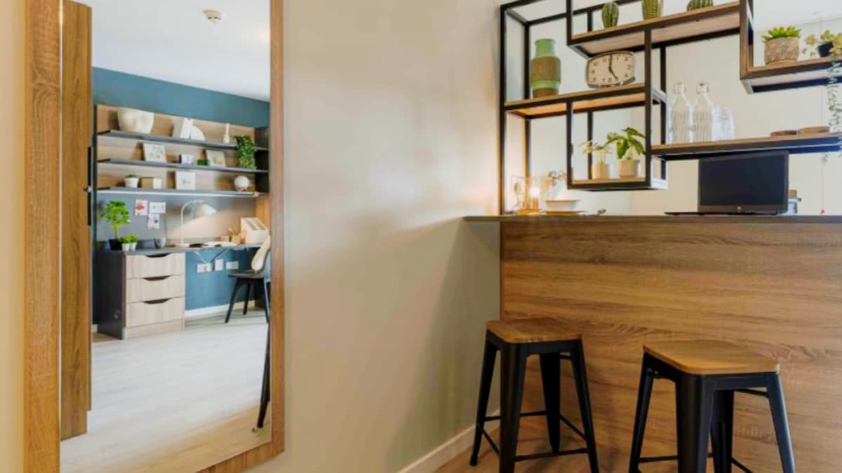 iQ Hammersmith image