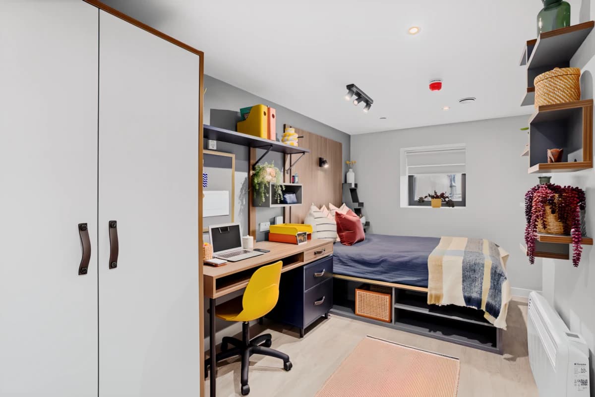 Brunswick Apartments image