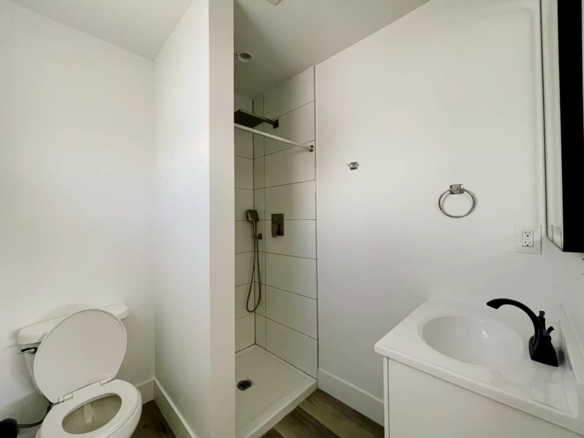 1186 W 37th Pl image