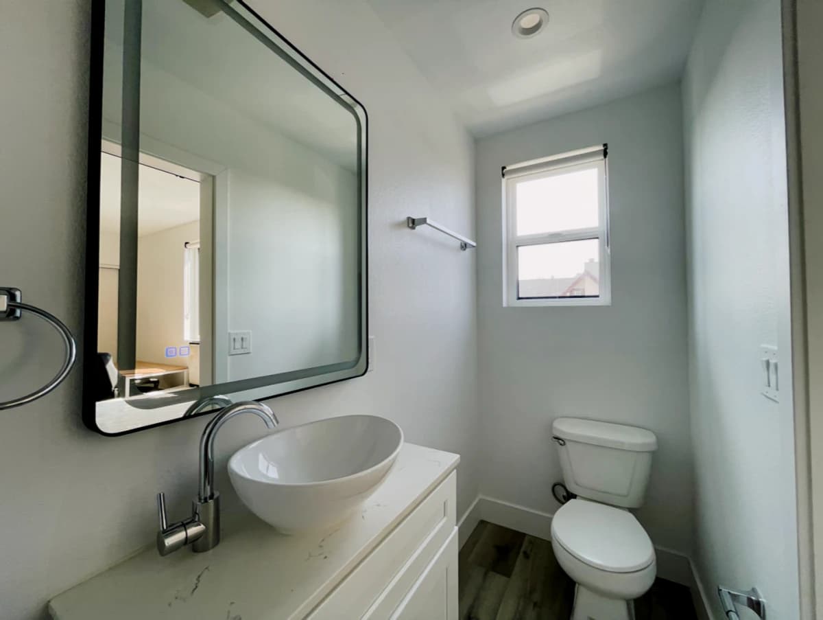 1186 W 37th Pl image