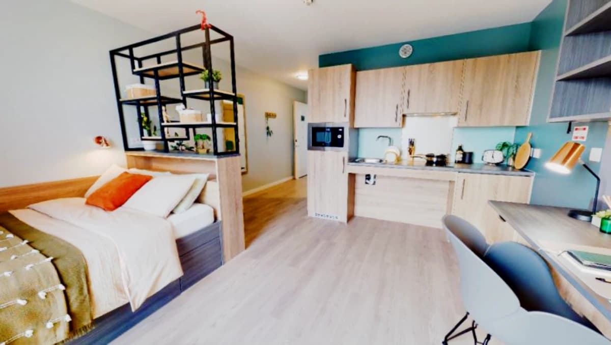 iQ Hammersmith image