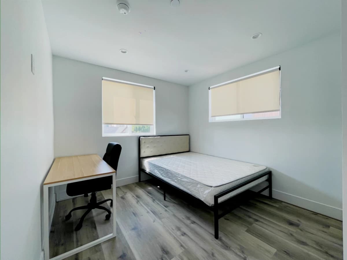 10 Bed 10 Bath