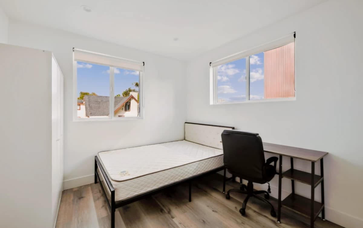 5 Bed 5 Bath