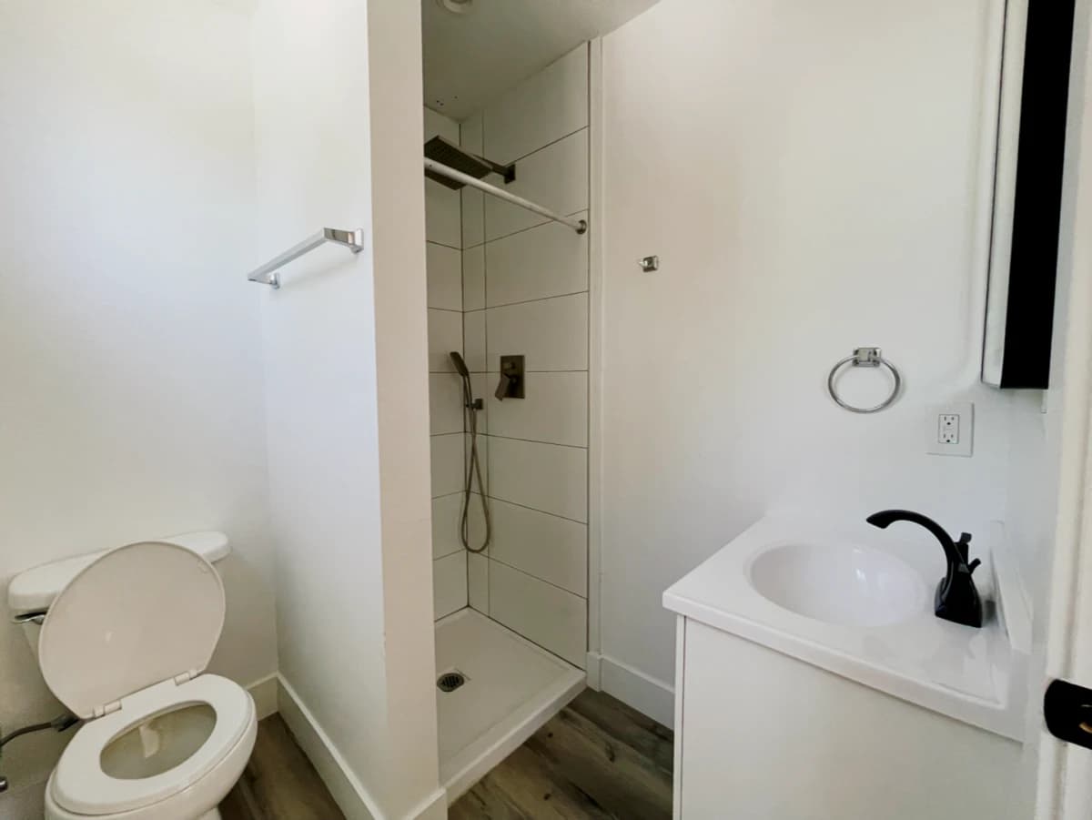 1186 W 37th Pl image