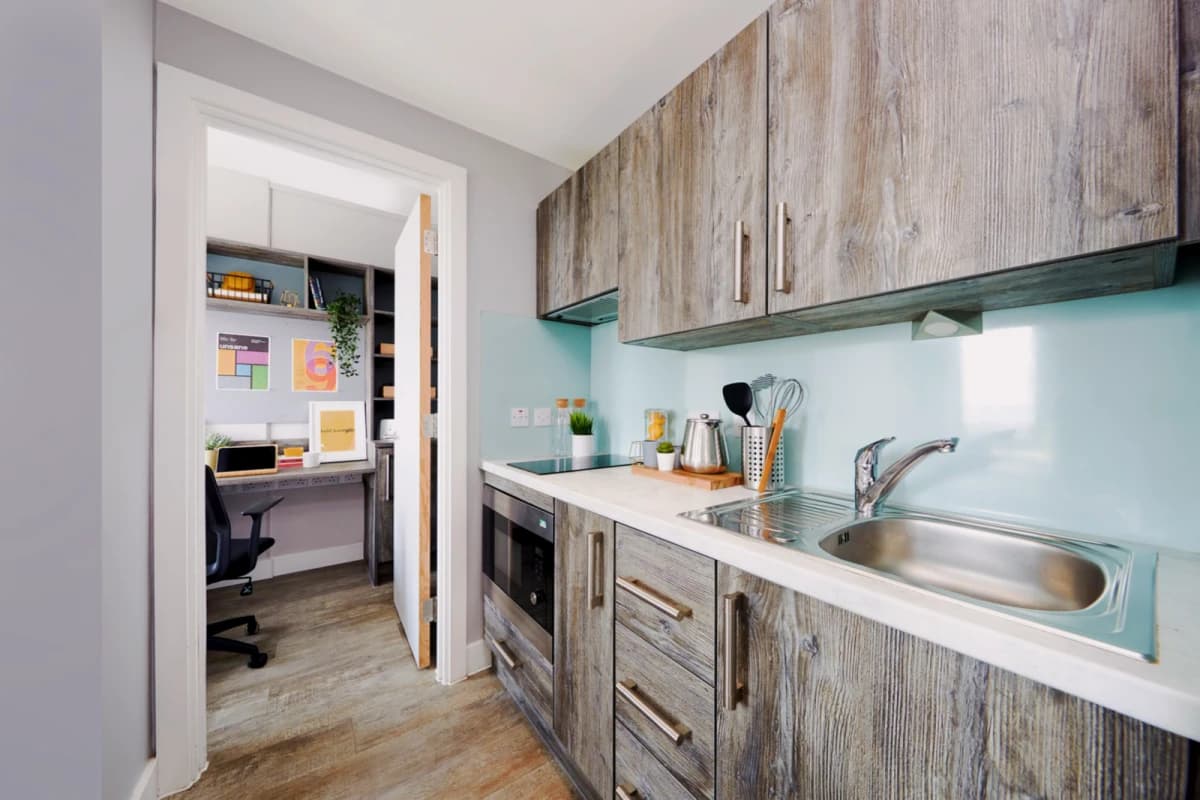 2-Bed Apartment Plus