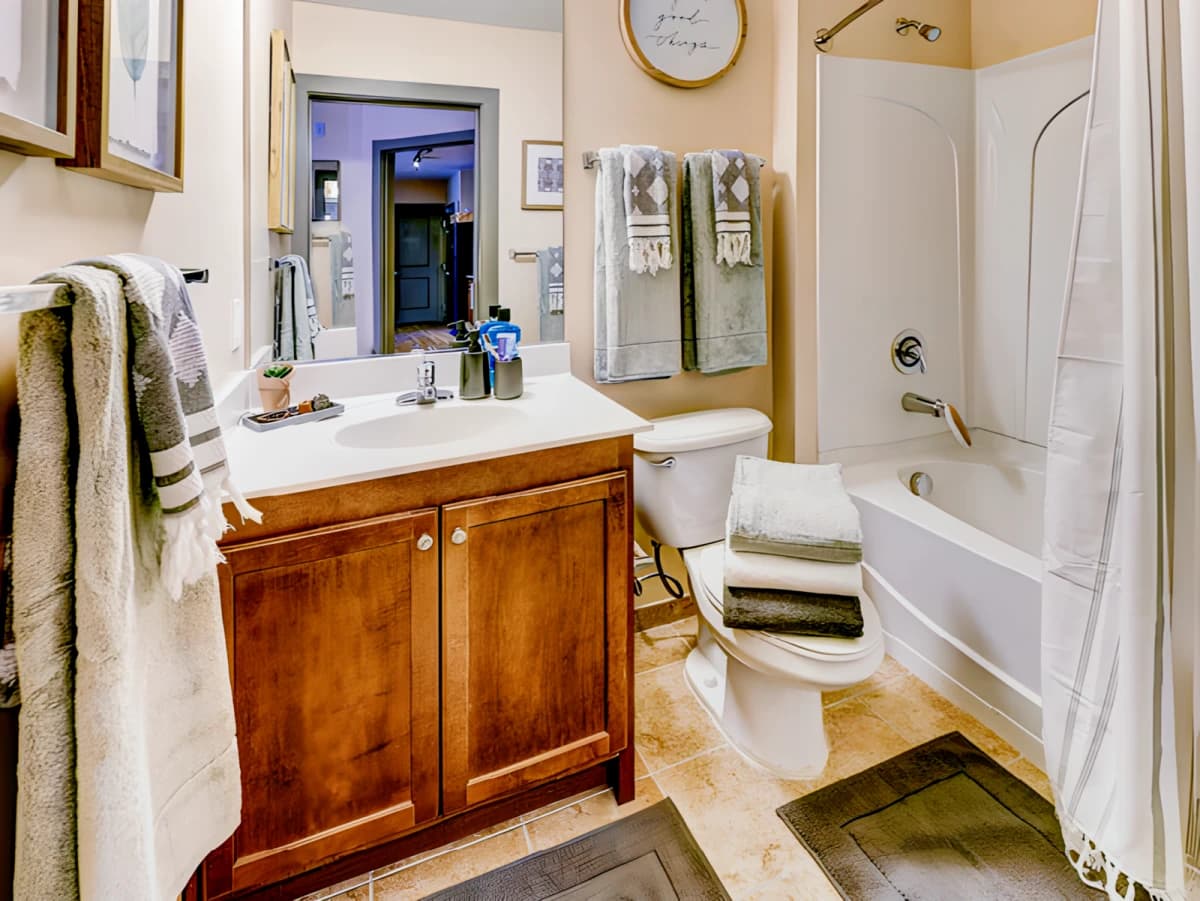 1200 West Marshall image