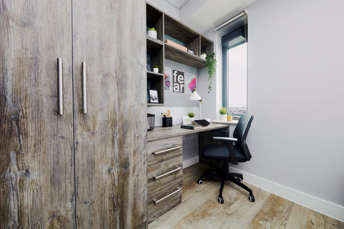 penthouse Studio