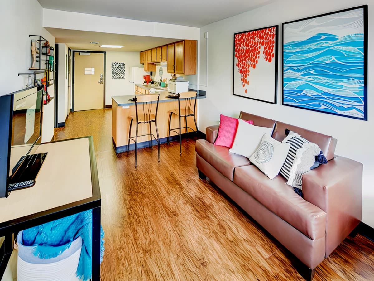 RAMZ Apartments on Broad image