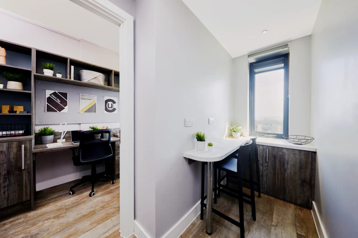 2-Bed Apartment