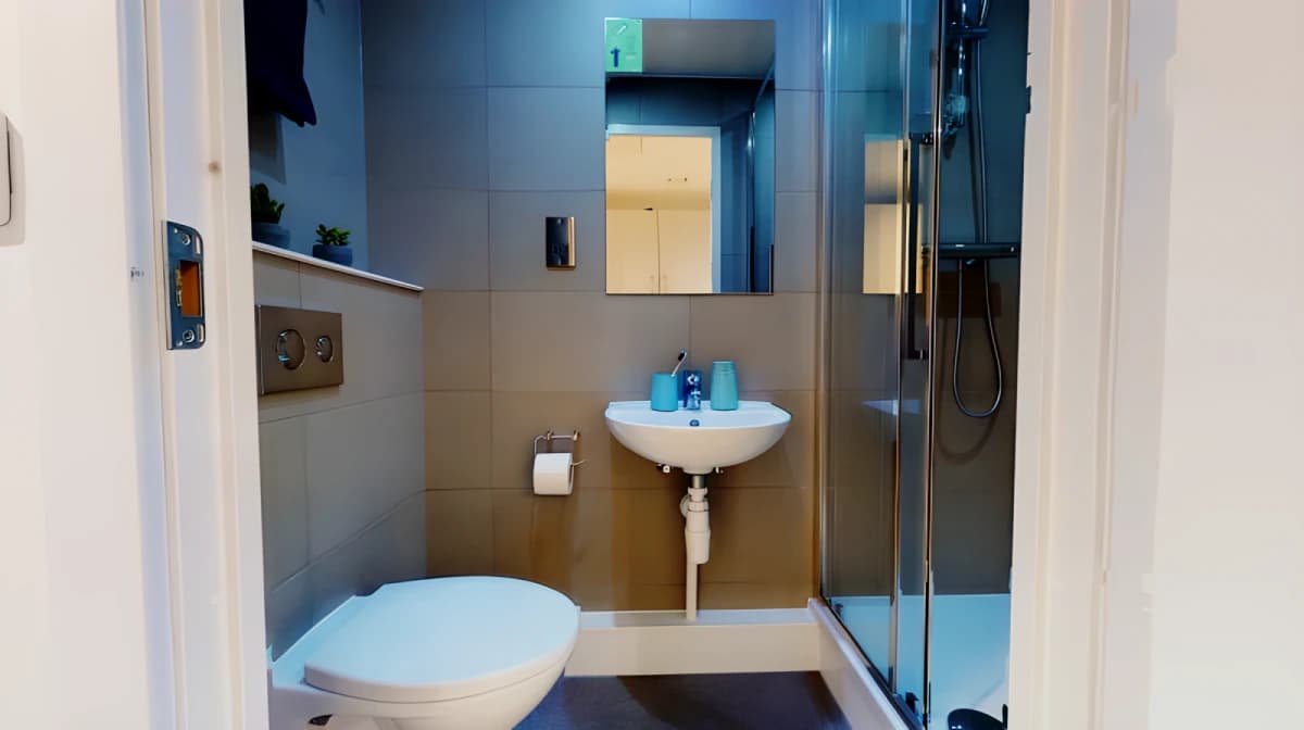 iQ Elgin Place image
