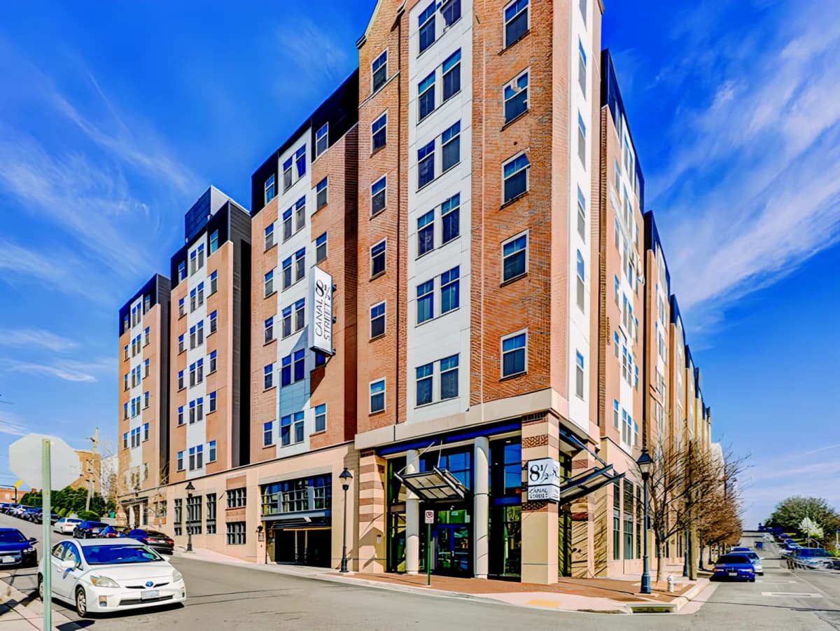 8 1/2 Canal Street