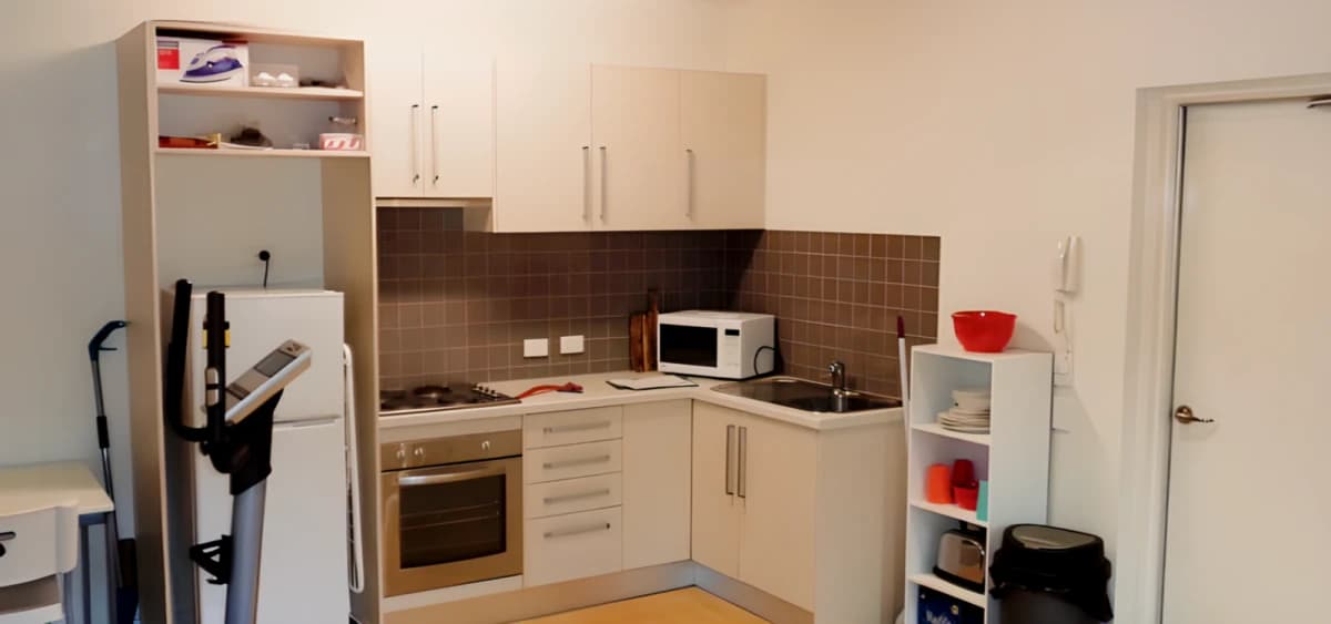 Student Living City West image 5