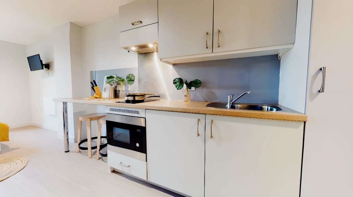 iQ Elgin Place image