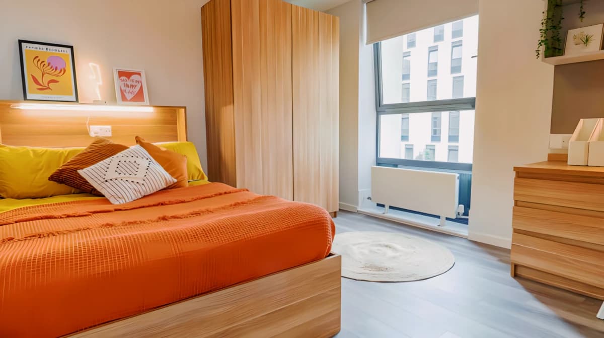 iQ Sterling Court image