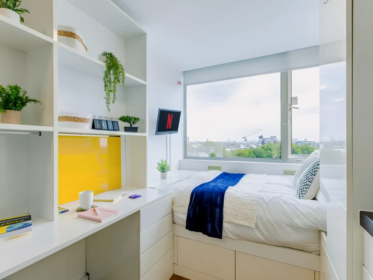 Chelsea Lightfoot Hall image