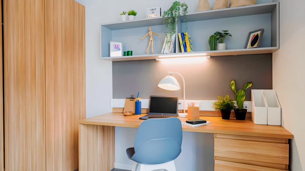 iQ Sterling Court image