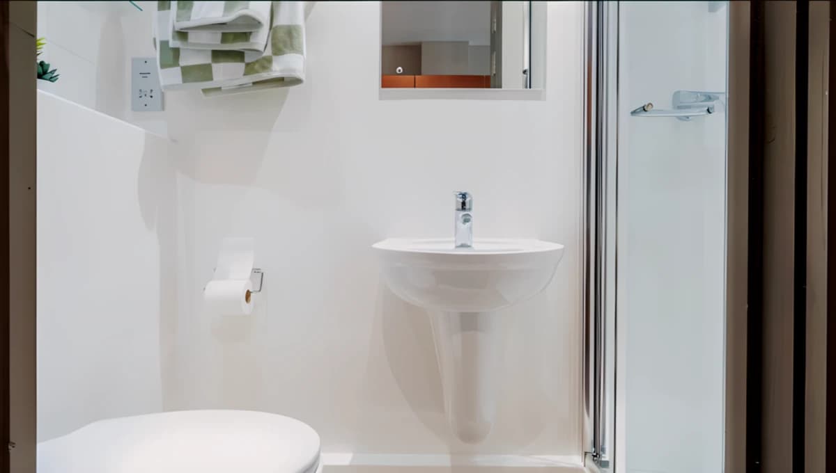 iQ Water Lane House image
