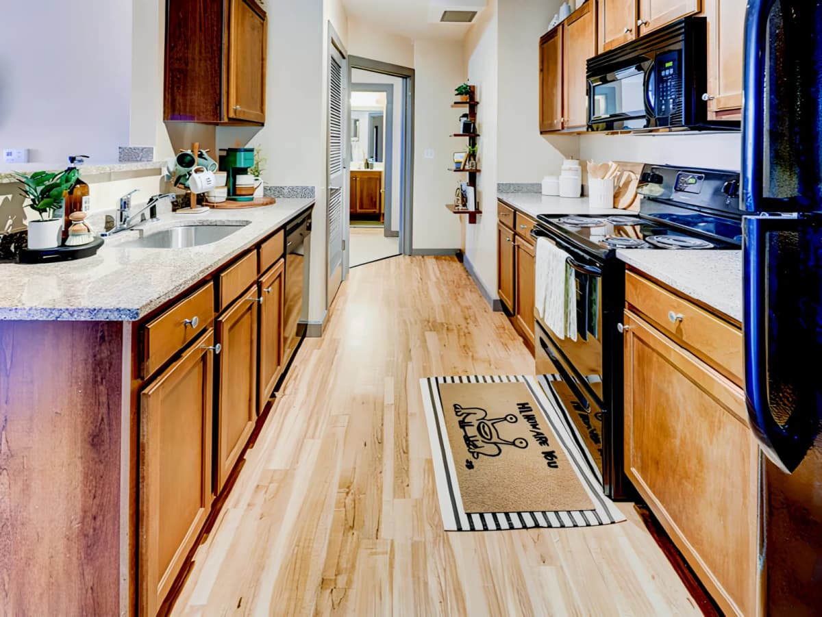 1200 West Marshall image