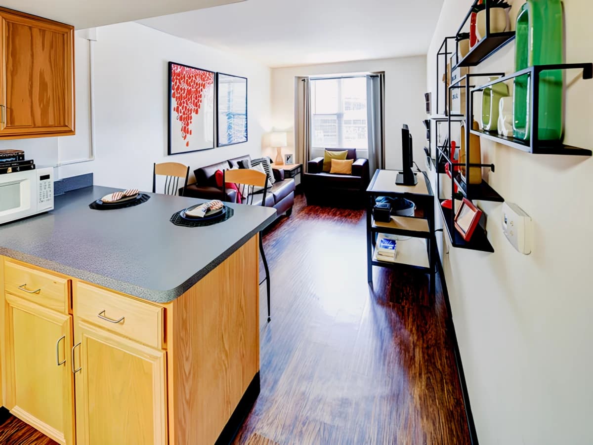 RAMZ Apartments on Broad image